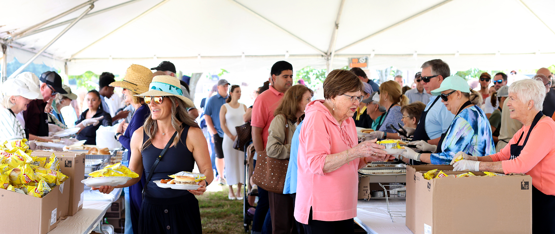 <p>Serve at Family &amp; Friends Day<br />
Sunday, October 4<br />
<i>Register to volunteer!</i></p>
