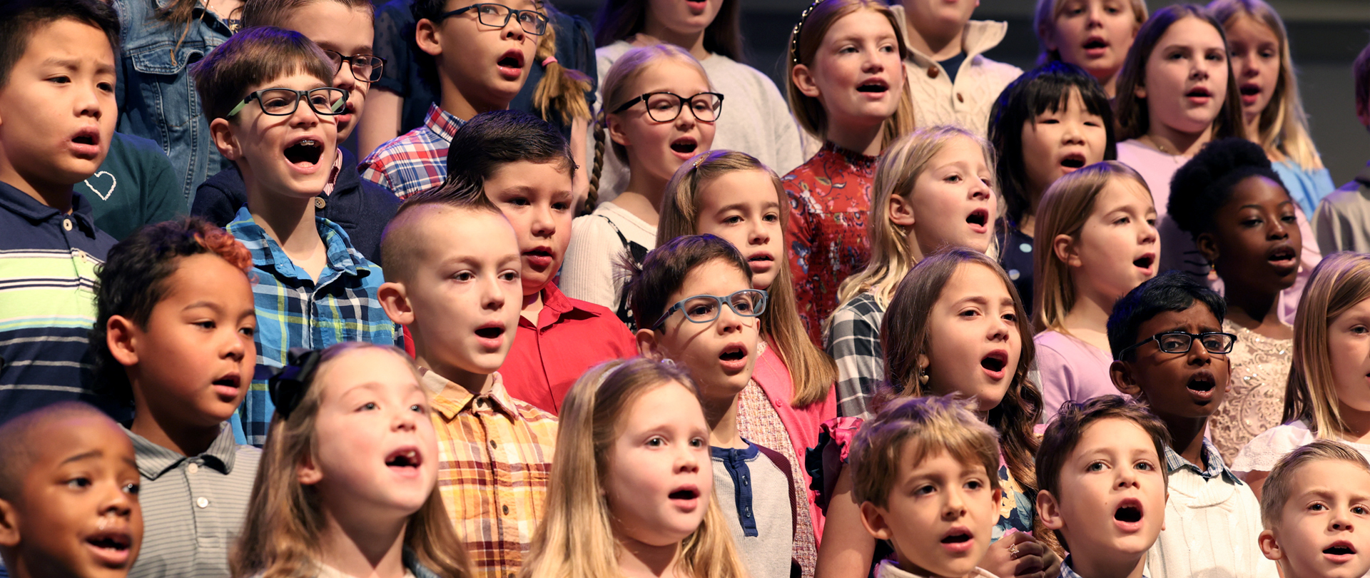 Kids Choir
Grades 1–5
